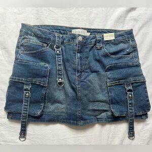 Dakota Blue Women’s Denim Cargo Skort Size Large